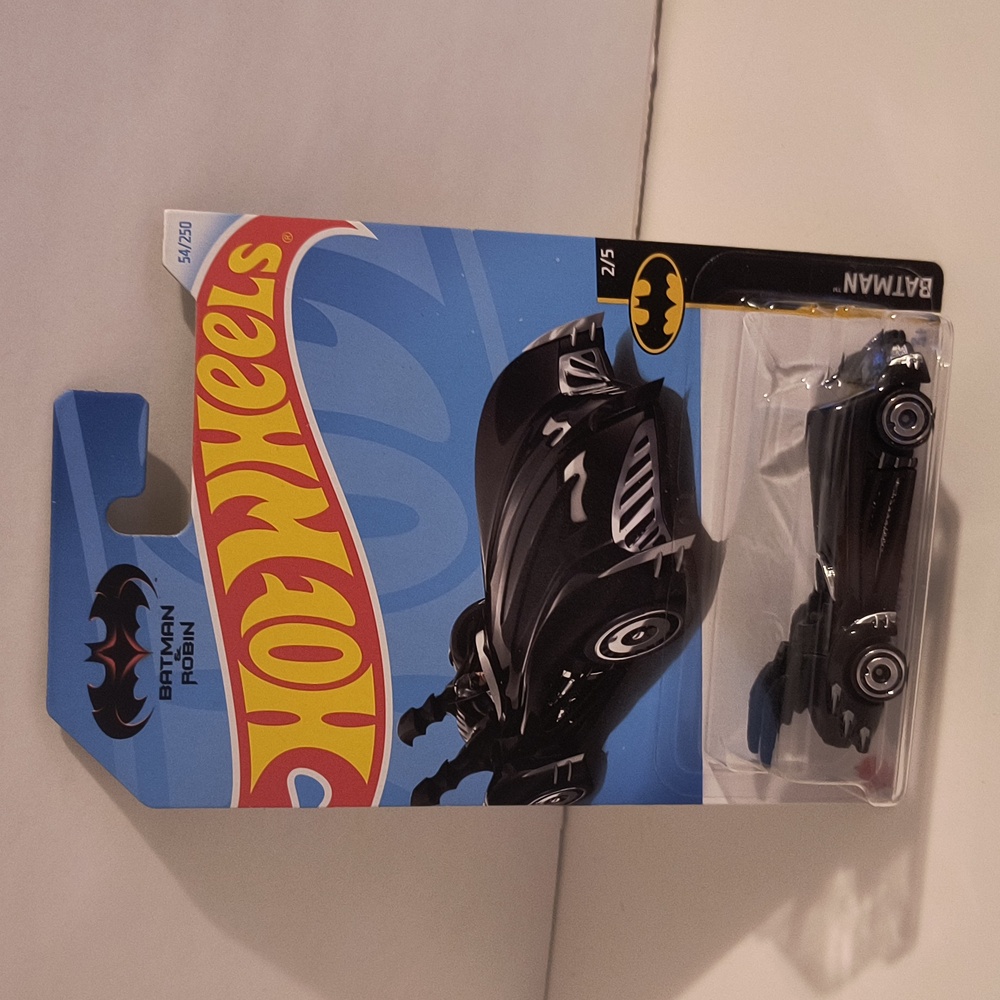 D1 Hot Wheels Batmobile Batman and Robin